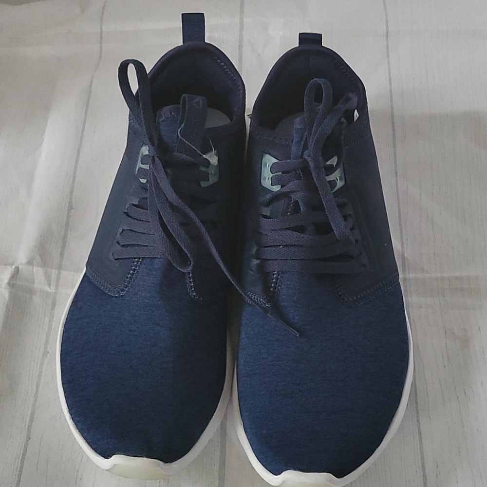 Reebok sneaker